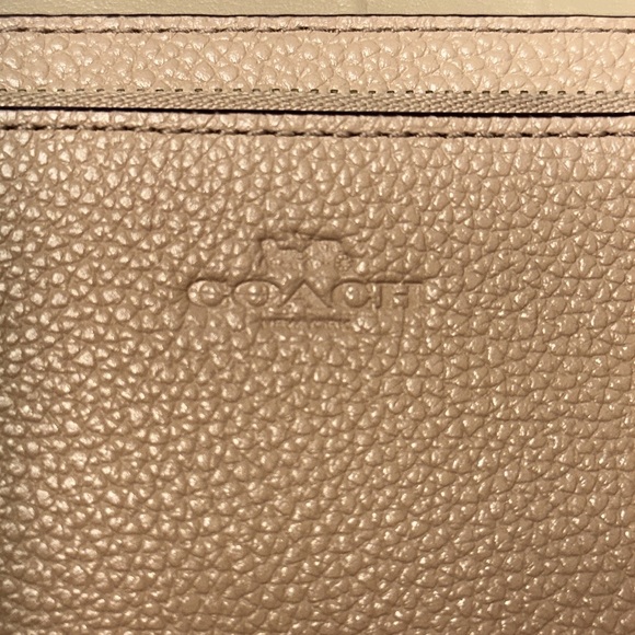 *RARE* COACH Tooled Leather Floral Foldover Crossbody/Clutch - Picture 10 of 16